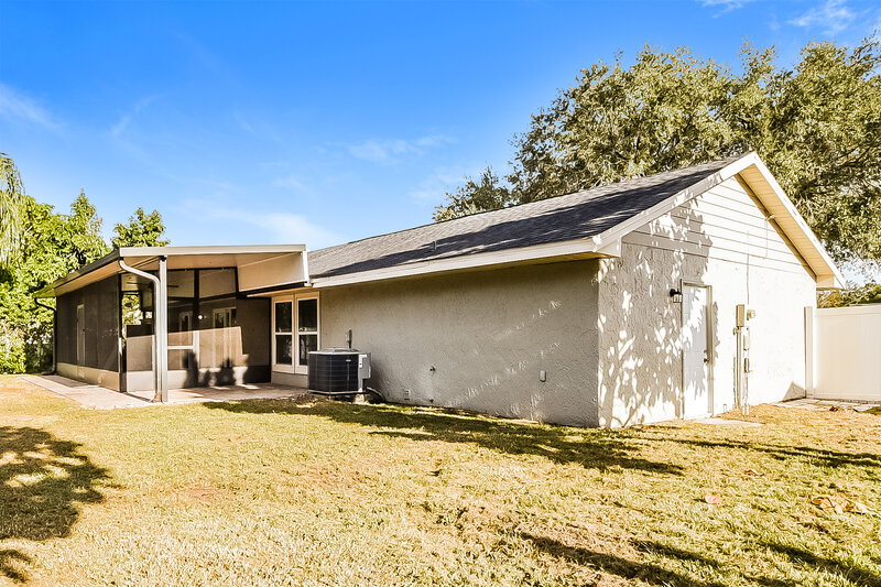 2,195/Mo, 4808 Reginald Rd Orlando, FL 32829 Rear View