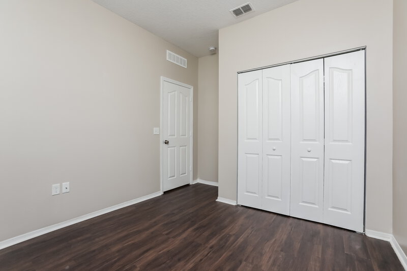 2,065/Mo, 5117 Ballark St Mount Dora, FL 32757 Bedroom View 2