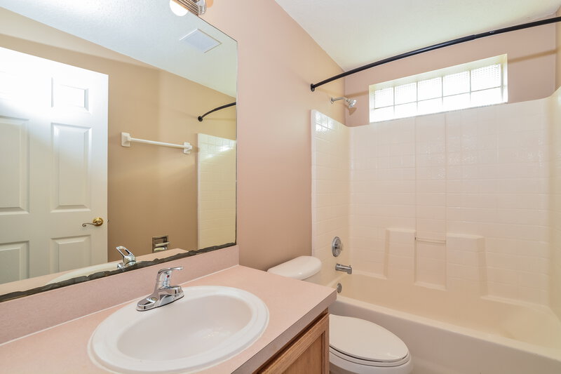 2,375/Mo, 1604 Silhouette Dr Clermont, FL 34711 Bathroom View