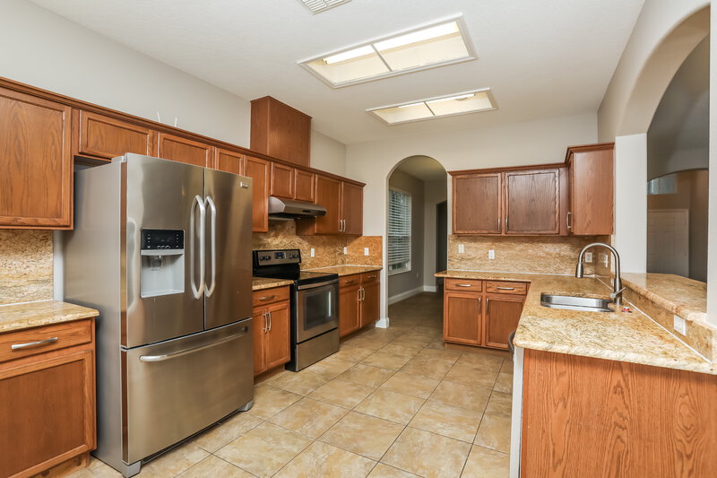 2,985/Mo, 559 Cortona Dr Orlando, FL 32828 Kitchen View 2
