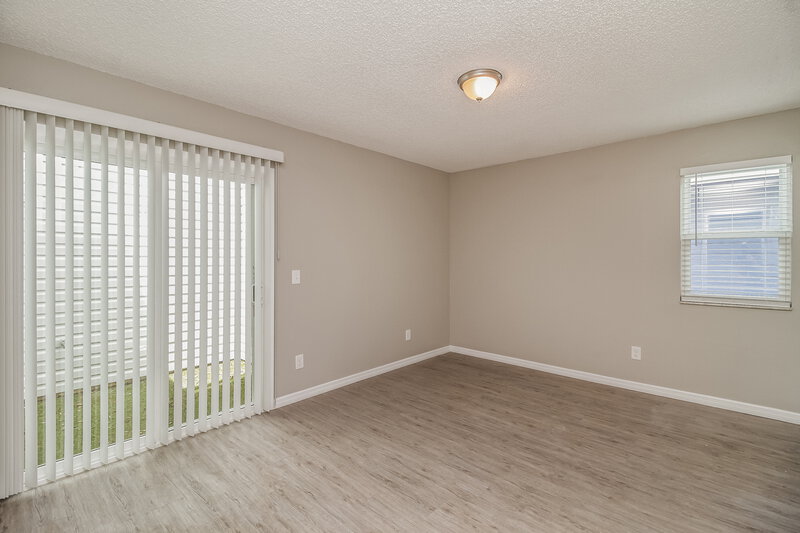 2,270/Mo, 520 Portland Cir Apopka, FL 32703 Dining Room View