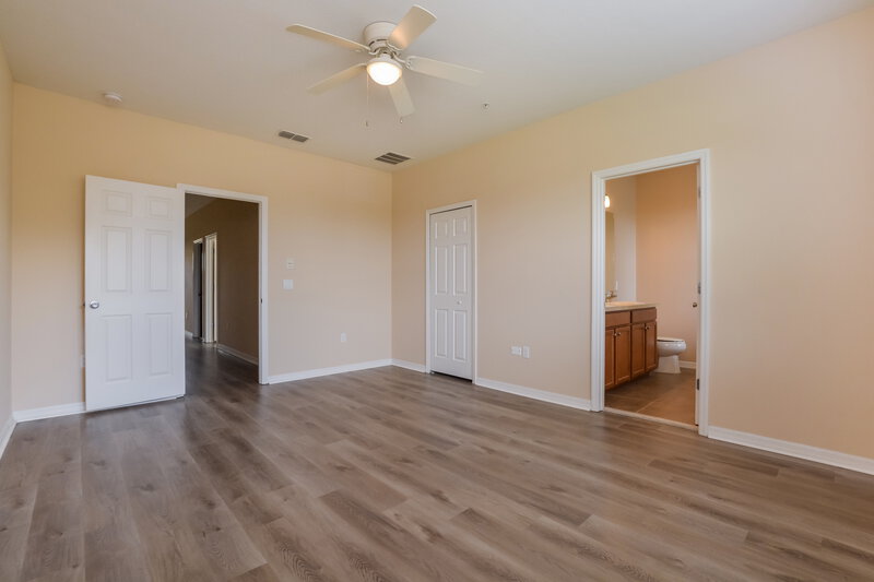 2,470/Mo, 1302 Glenleigh Dr Ocoee, FL 34761 Main Bedroom View 2