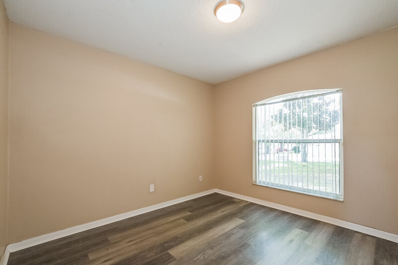2,060/Mo, 203 Southern Breeze Dr Minneola, FL 34715 Bedroom View