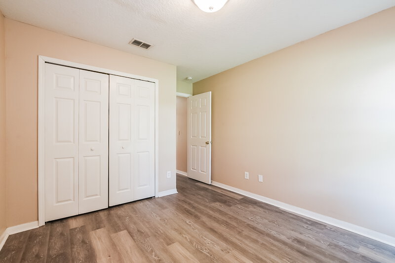2,060/Mo, 203 Southern Breeze Dr Minneola, FL 34715 Bedroom View 2