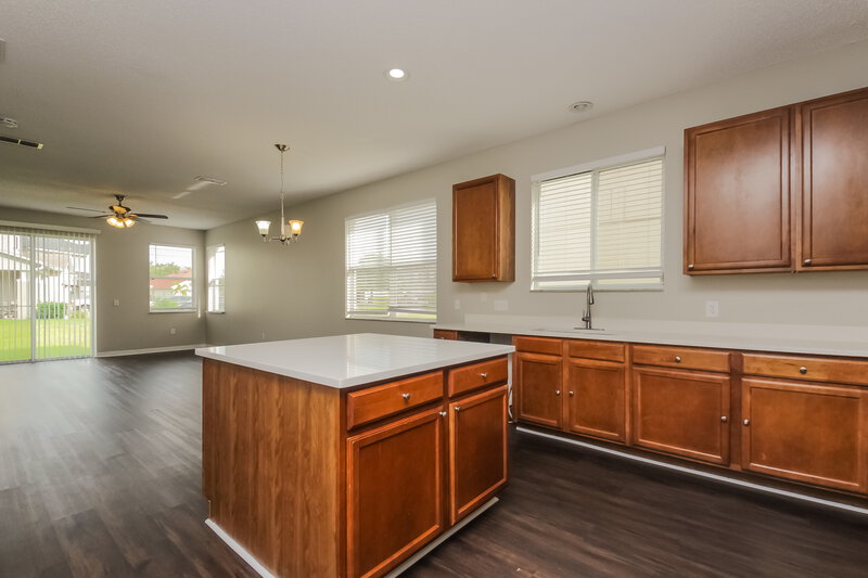 3,580/Mo, 917 Anchorage Ln Kissimmee, FL 34744 Kitchen View 2