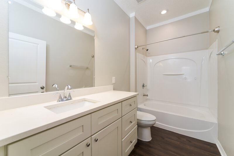 2,205/Mo, 917 Anchorage Ln Kissimmee, FL 34744 Bathroom View