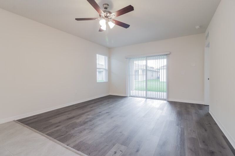 2,110/Mo, 3914 Angola Ln Sanford, FL 32771 Living Room View