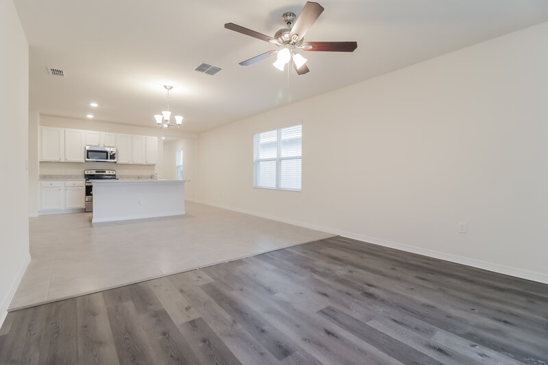 2,110/Mo, 3914 Angola Ln Sanford, FL 32771 Living Room View 2