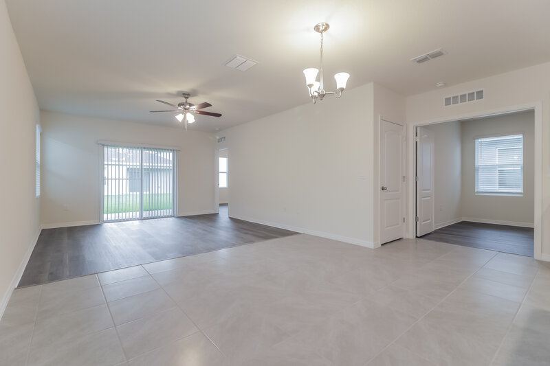 2,110/Mo, 3914 Angola Ln Sanford, FL 32771 Dining Room View