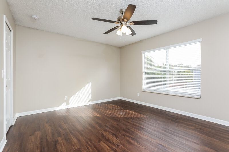 2,815/Mo, 2204 Heathwood Cir Orlando, FL 32828 Main Bedroom View