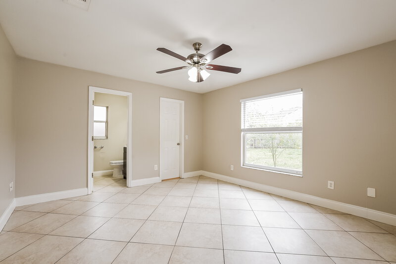 2,025/Mo, 1301 Ravida Woods Dr Apopka, FL 32703 Main Bedroom View