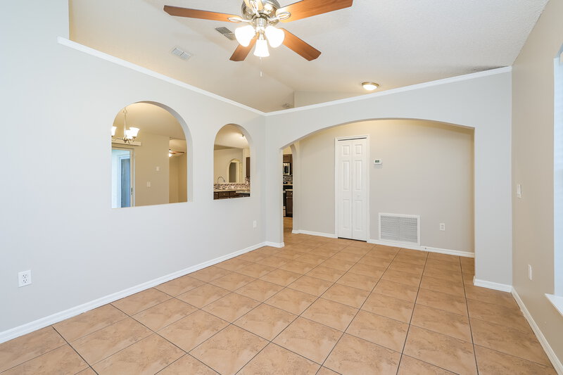 1,785/Mo, 333 Chelmsford Ct Kissimmee, FL 34758 Living Room View 3