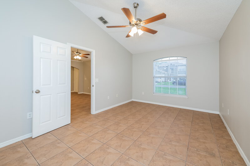 1,785/Mo, 333 Chelmsford Ct Kissimmee, FL 34758 Main Bedroom View 2