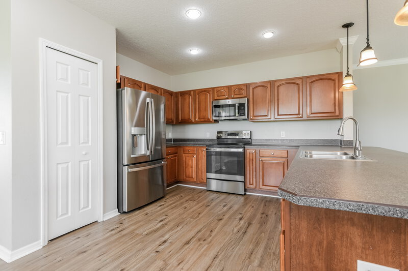 2,585/Mo, 349 Aldershot Ct Kissimmee, FL 34758 Kitchen View