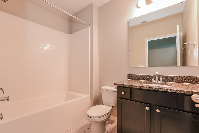 2,560/Mo, 1924 Bell Creek Loop Fruitland Park, FL 34731 Bathroom View