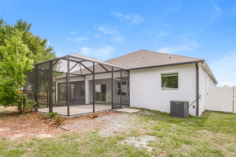 2,560/Mo, 1924 Bell Creek Loop Fruitland Park, FL 34731 Rear View