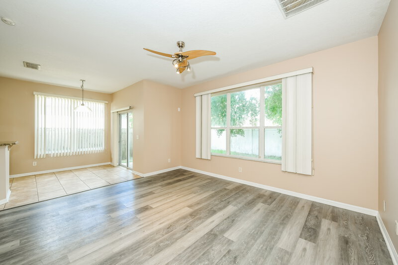 2,375/Mo, 7526 Bear Claw Run Orlando, FL 32825 Living Room View