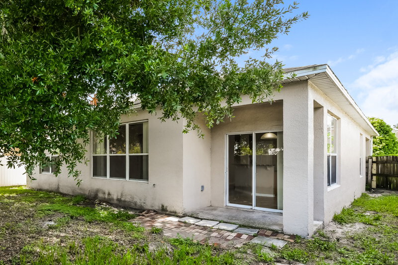 2,375/Mo, 7526 Bear Claw Run Orlando, FL 32825 Rear View