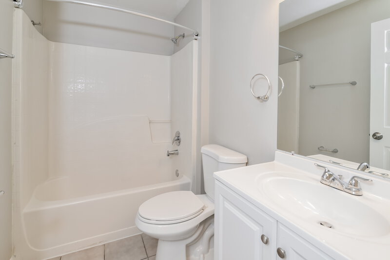 2,145/Mo, 7666 Harbor Bend Cir Orlando, FL 32822 Bathroom View