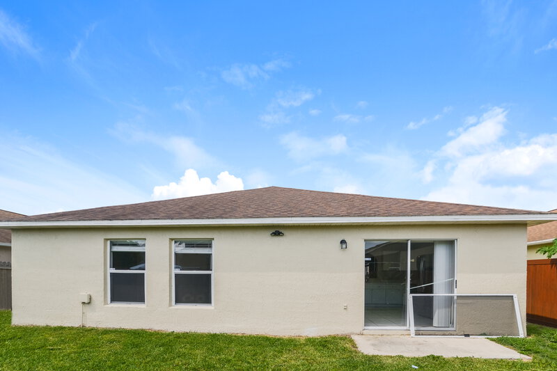 2,145/Mo, 7666 Harbor Bend Cir Orlando, FL 32822 Rear View