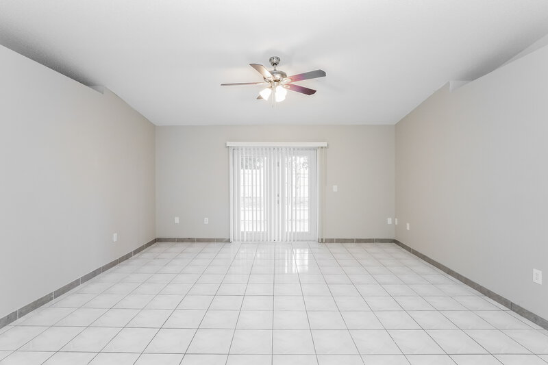 2,380/Mo, 1084 Little Creek Rd Orlando, FL 32825 Living Room View
