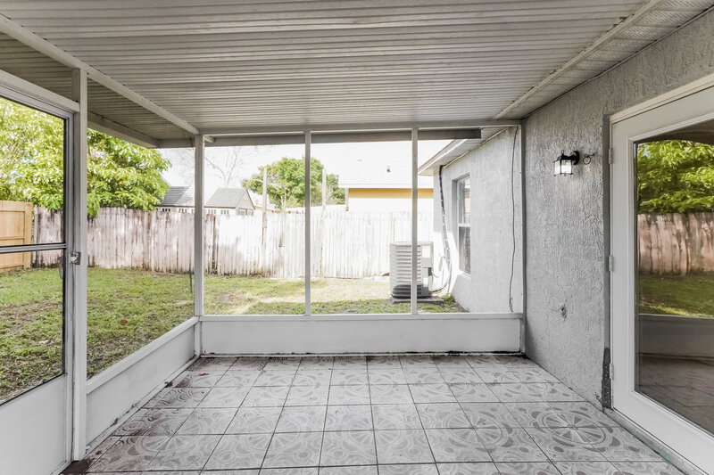 2,380/Mo, 1084 Little Creek Rd Orlando, FL 32825 Sun Room View