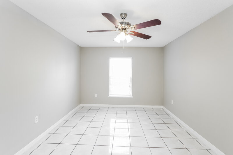 2,380/Mo, 1084 Little Creek Rd Orlando, FL 32825 Main Bedroom View