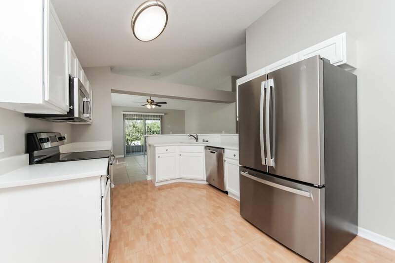 3,430/Mo, 2122 Marisol Loop Kissimmee, FL 34743 Kitchen View