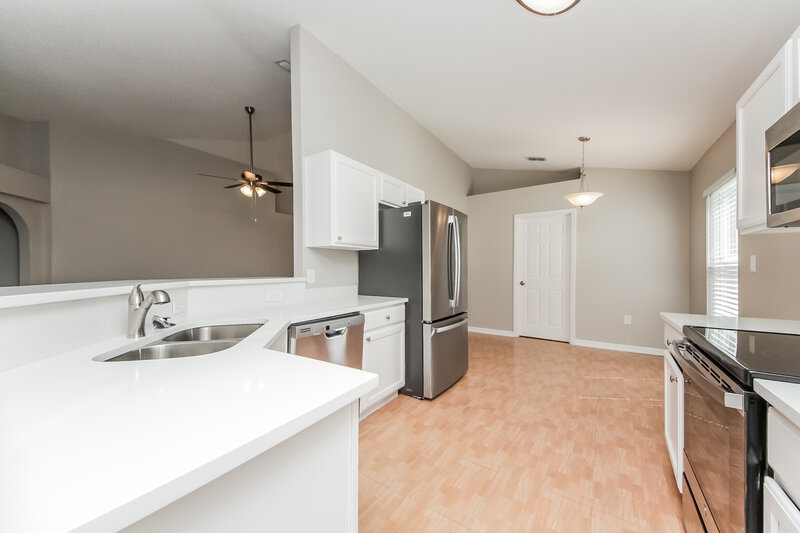 3,430/Mo, 2122 Marisol Loop Kissimmee, FL 34743 Kitchen View 2