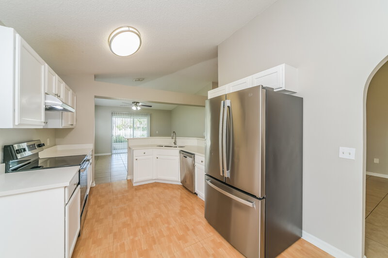 2,495/Mo, 2122 Marisol Loop Kissimmee, FL 34743 Kitchen View 2