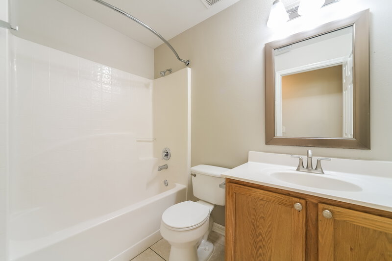 2,495/Mo, 2122 Marisol Loop Kissimmee, FL 34743 Bathroom View