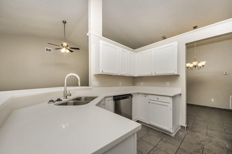 3,470/Mo, 12523 Earnest Ave Orlando, FL 32837 Kitchen View 2