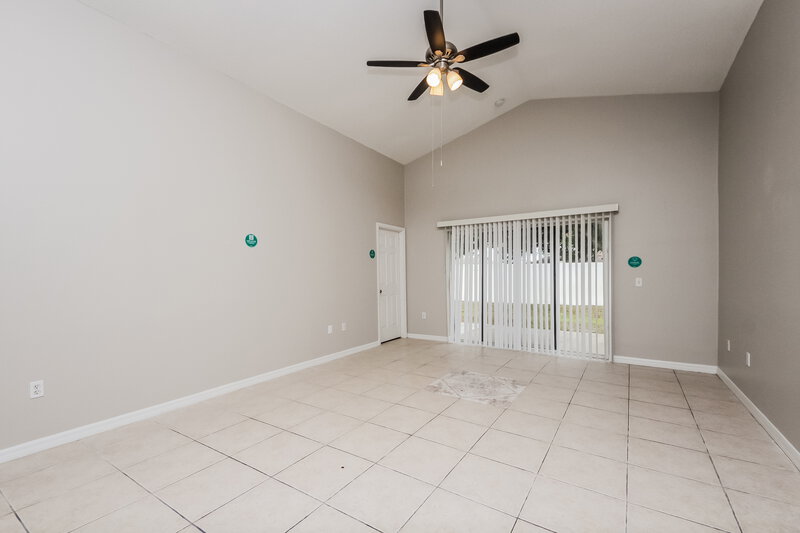 1,855/Mo, 105 Paprika Pl Kissimmee, FL 34758 Living Room View 2