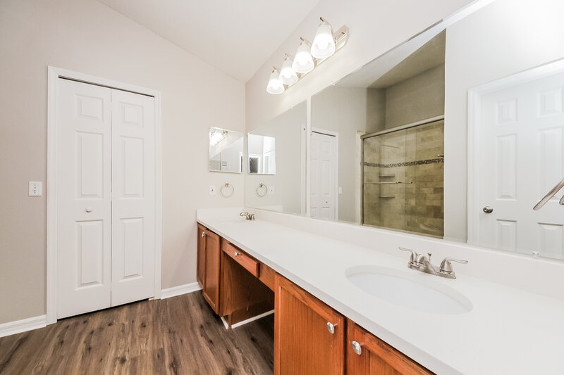 1,855/Mo, 105 Paprika Pl Kissimmee, FL 34758 Main Bathroom View