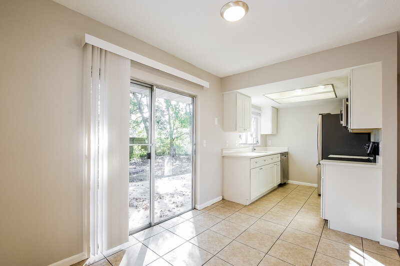 1,945/Mo, 9556 Brimton Dr Orlando, FL 32817 Dining Room View