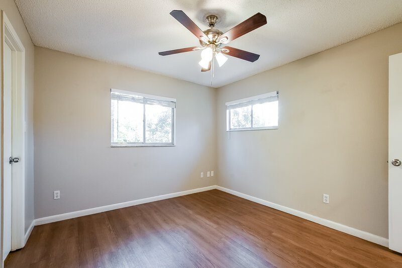 1,945/Mo, 9556 Brimton Dr Orlando, FL 32817 Main Bedroom View 3