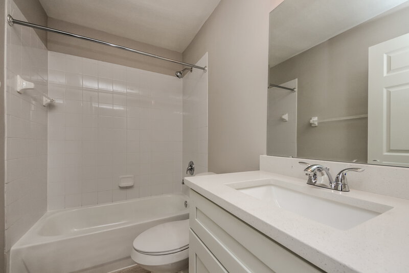 2,500/Mo, 251 Southbridge Cir Kissimmee, FL 34744 Bathroom View