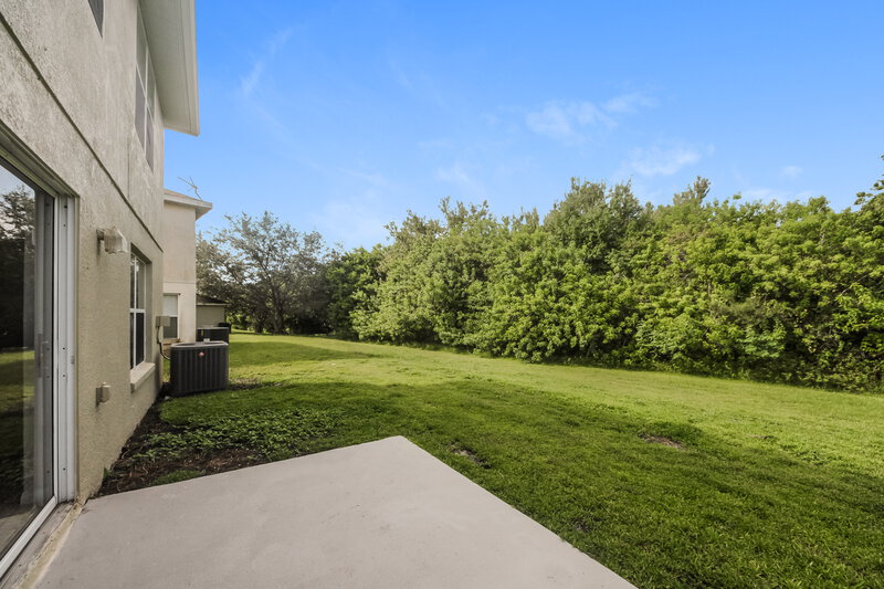 2,500/Mo, 251 Southbridge Cir Kissimmee, FL 34744 Rear View