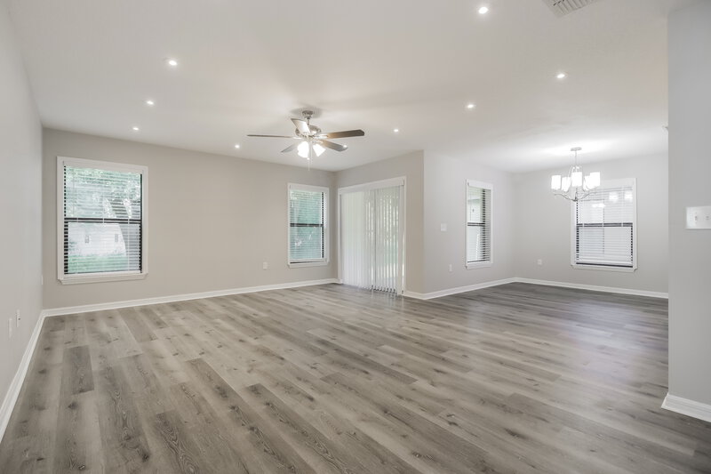 2,550/Mo, 2386 Bracknell Forest Trl Tavares, FL 32778 Living Room View 2