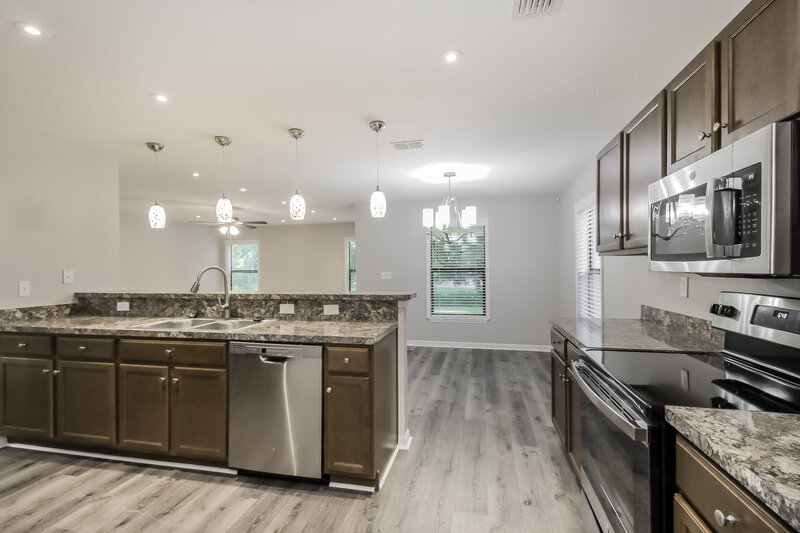 2,550/Mo, 2386 Bracknell Forest Trl Tavares, FL 32778 Kitchen View