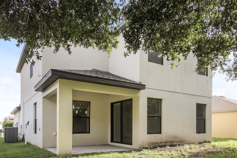 2,550/Mo, 2386 Bracknell Forest Trl Tavares, FL 32778 Rear View