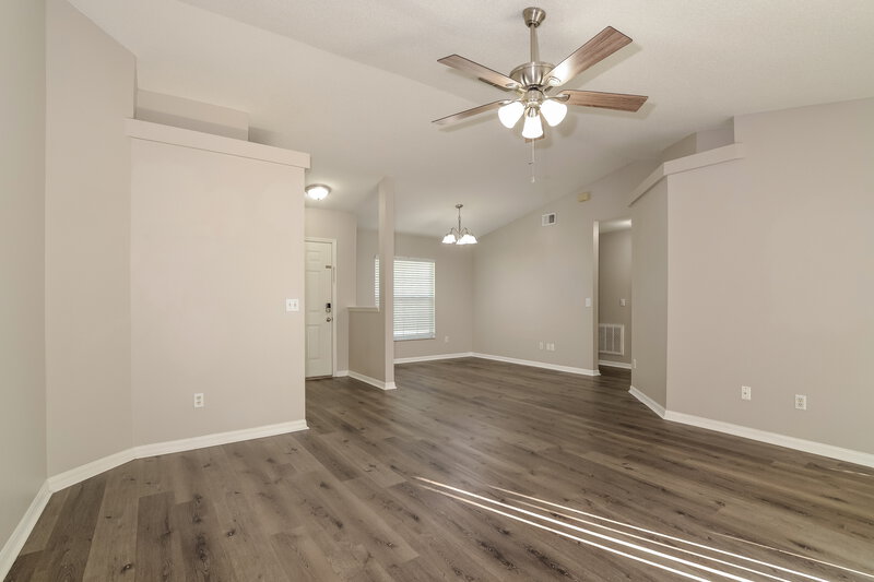2,035/Mo, 10600 Crescendo Loop Clermont, FL 34711 Living Room View