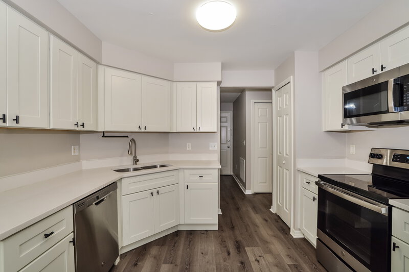 2,035/Mo, 10600 Crescendo Loop Clermont, FL 34711 Kitchen View