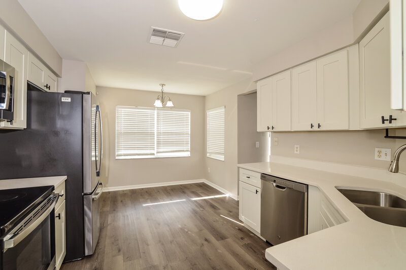 2,035/Mo, 10600 Crescendo Loop Clermont, FL 34711 Kitchen View 2