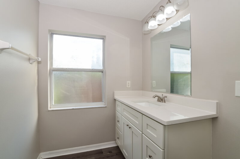 2,035/Mo, 10600 Crescendo Loop Clermont, FL 34711 Main Bathroom View