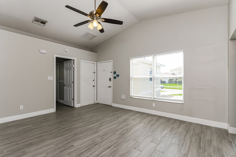 2,265/Mo, 11137 Huxley Ave Orlando, FL 32837 Living Room View