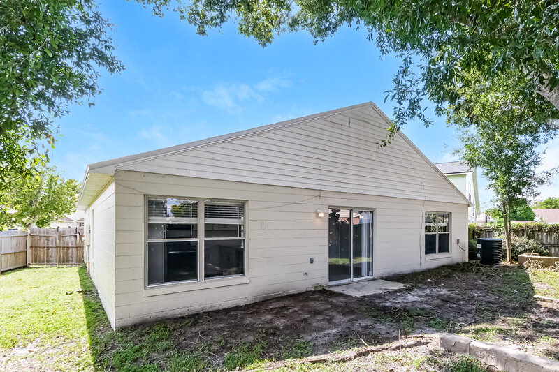 2,265/Mo, 11137 Huxley Ave Orlando, FL 32837 Rear View