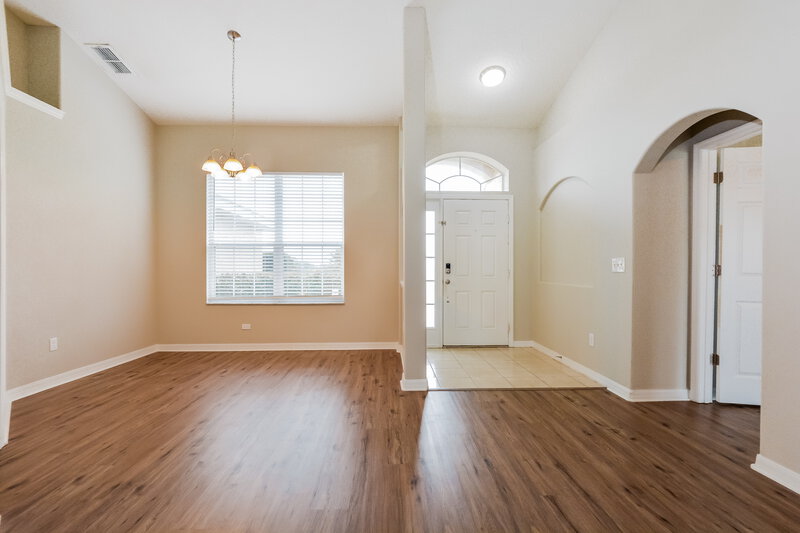 2,810/Mo, 2609 Athens Dr Leesburg, FL 34748 Sitting Room View