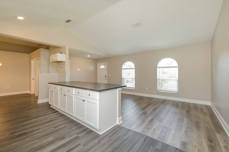 2,080/Mo, 122 Birmingham Dr Kissimmee, FL 34758 Kitchen View