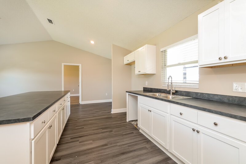 2,080/Mo, 122 Birmingham Dr Kissimmee, FL 34758 Kitchen View 3